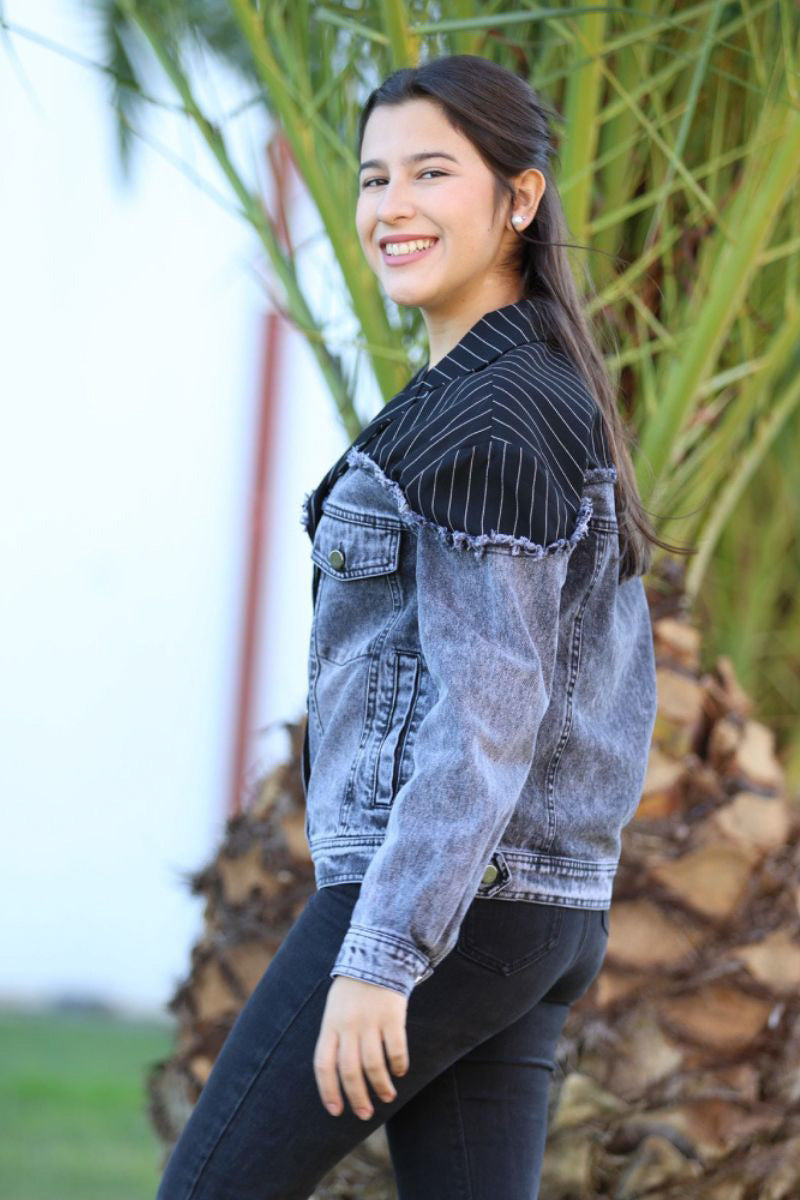 Chaqueta Denim  con Solapa Tipo Blazer
