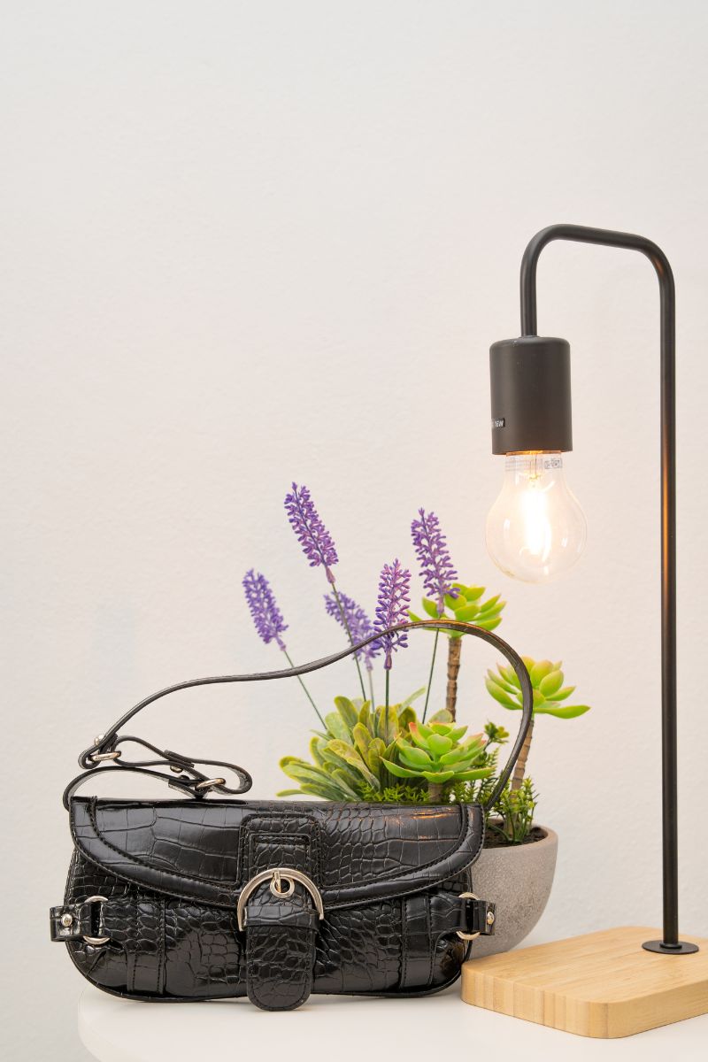 Bolso Tipo Clutch con Textura Cocodrilo