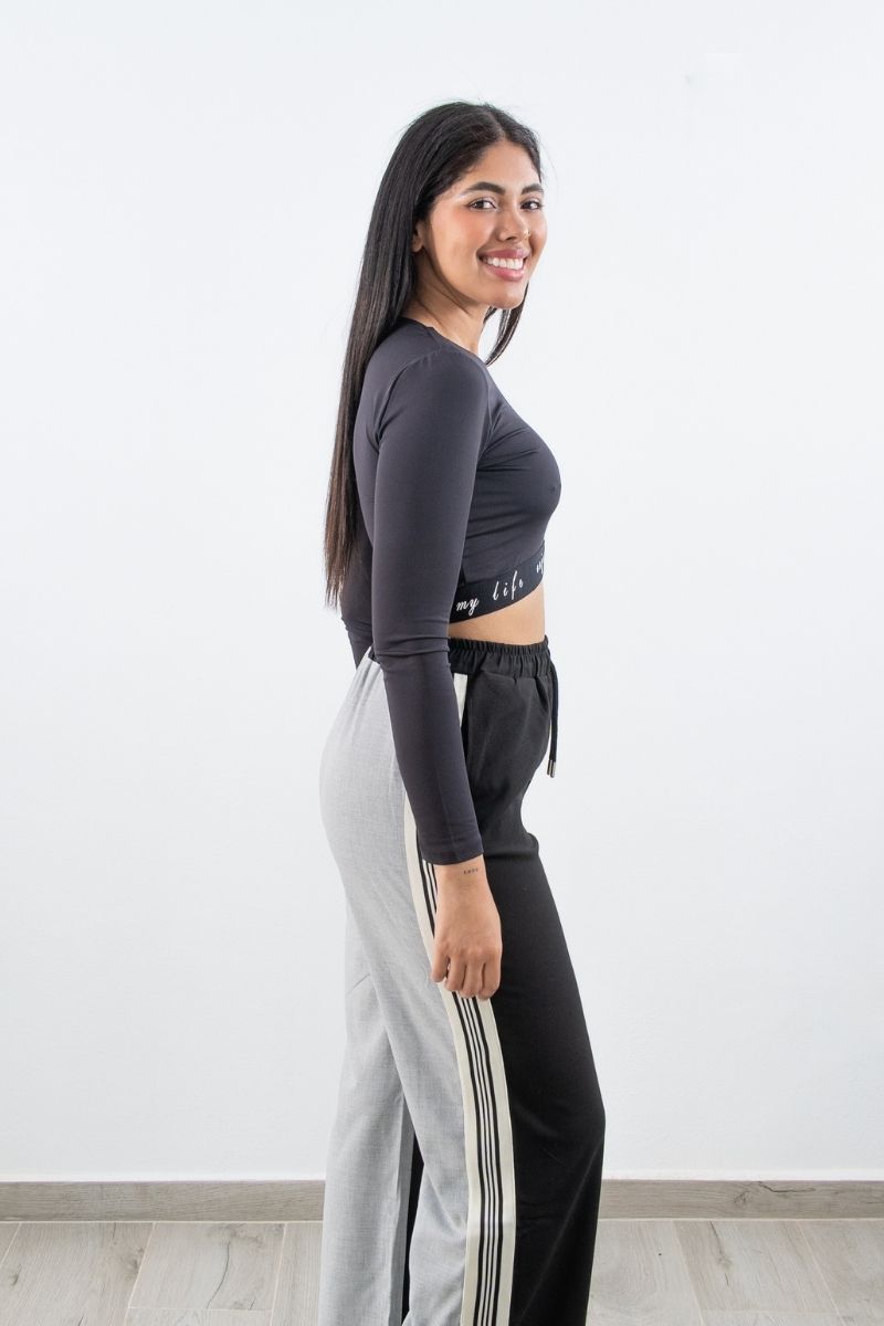 Crop Top Negro Manga Larga "Enjoy Life"