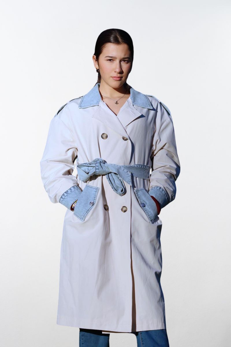 Gabardina Larga Beige Combinada con Denim