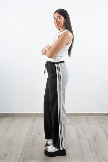 Two-tone jogger pants with side stripes