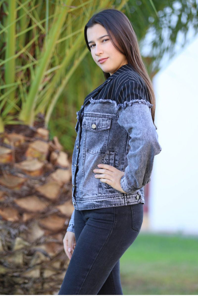 Chaqueta Denim  con Solapa Tipo Blazer