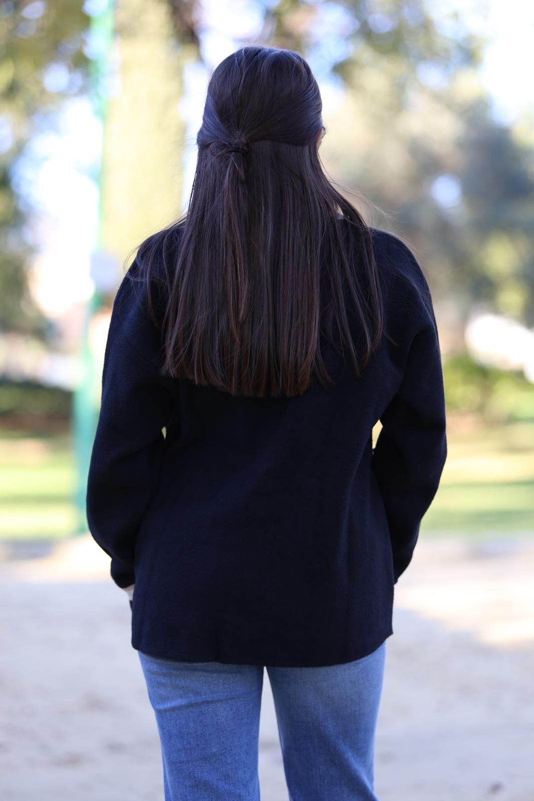 Abrigo Denim Negro Con  Franjas Blancas. Talla Única