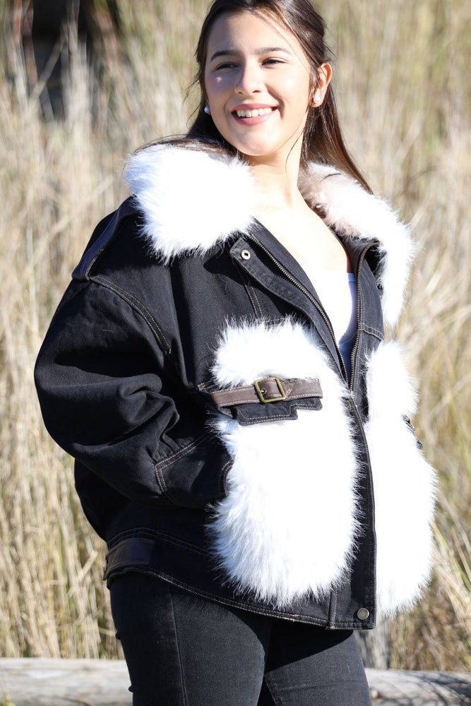 Chaqueta Denim Negra Oversize con Pelo Sintético Blanco