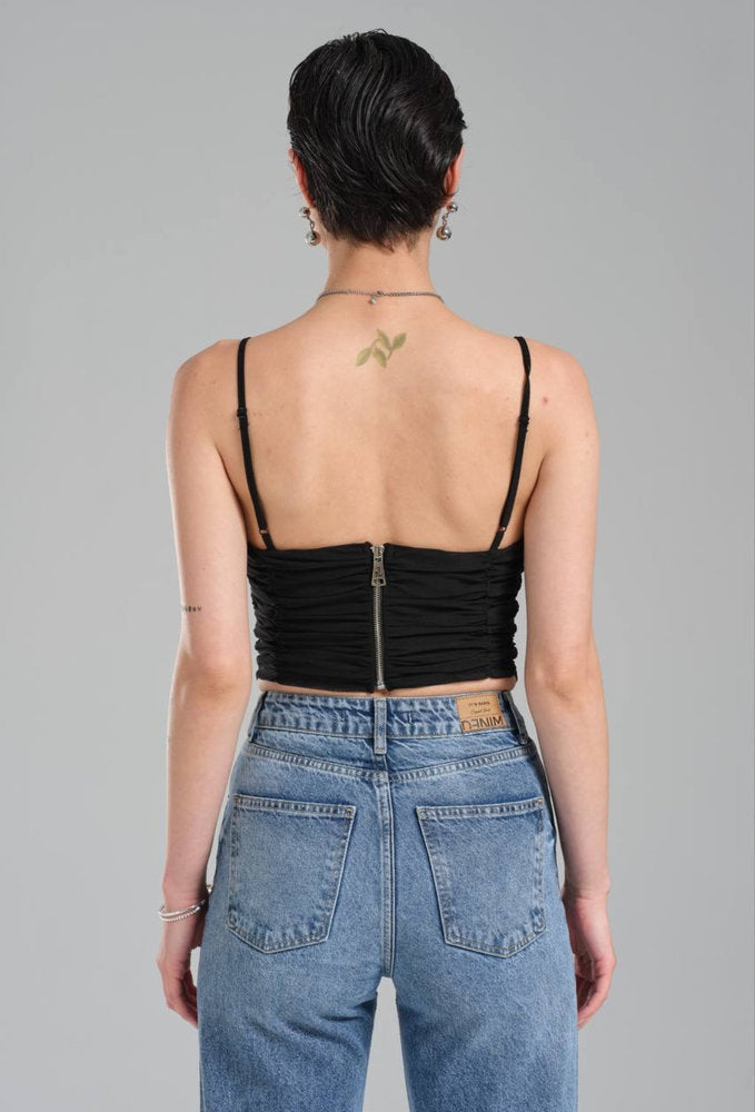 Crop Top Negro Draped con Detalles de Perlas